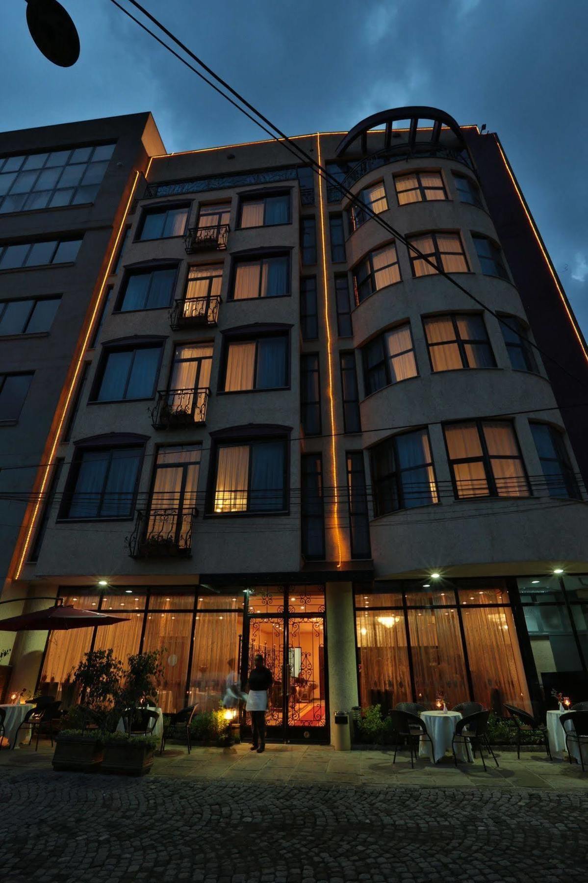 The Residence Hotel Addis Ababa Exterior photo